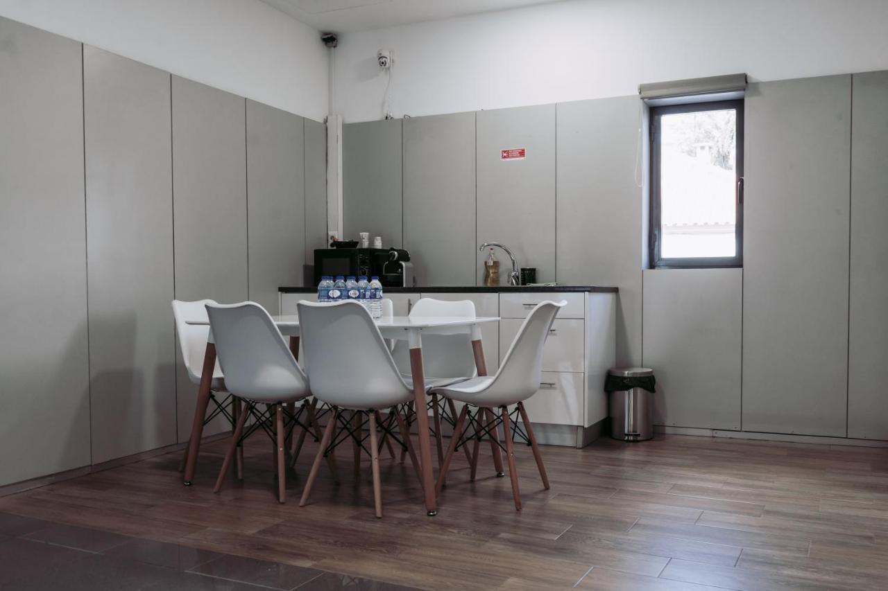 Middle Point Hostel Sardoal Εξωτερικό φωτογραφία