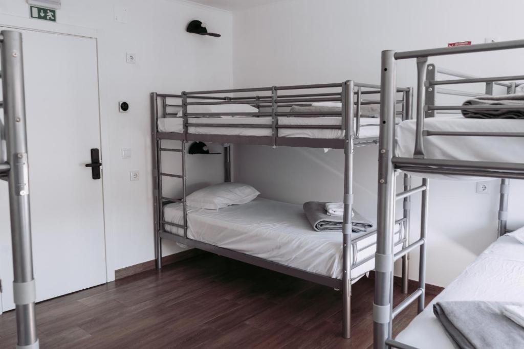 Middle Point Hostel Sardoal Εξωτερικό φωτογραφία